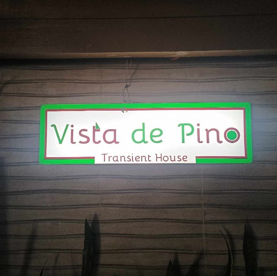 Vista de Pino logo